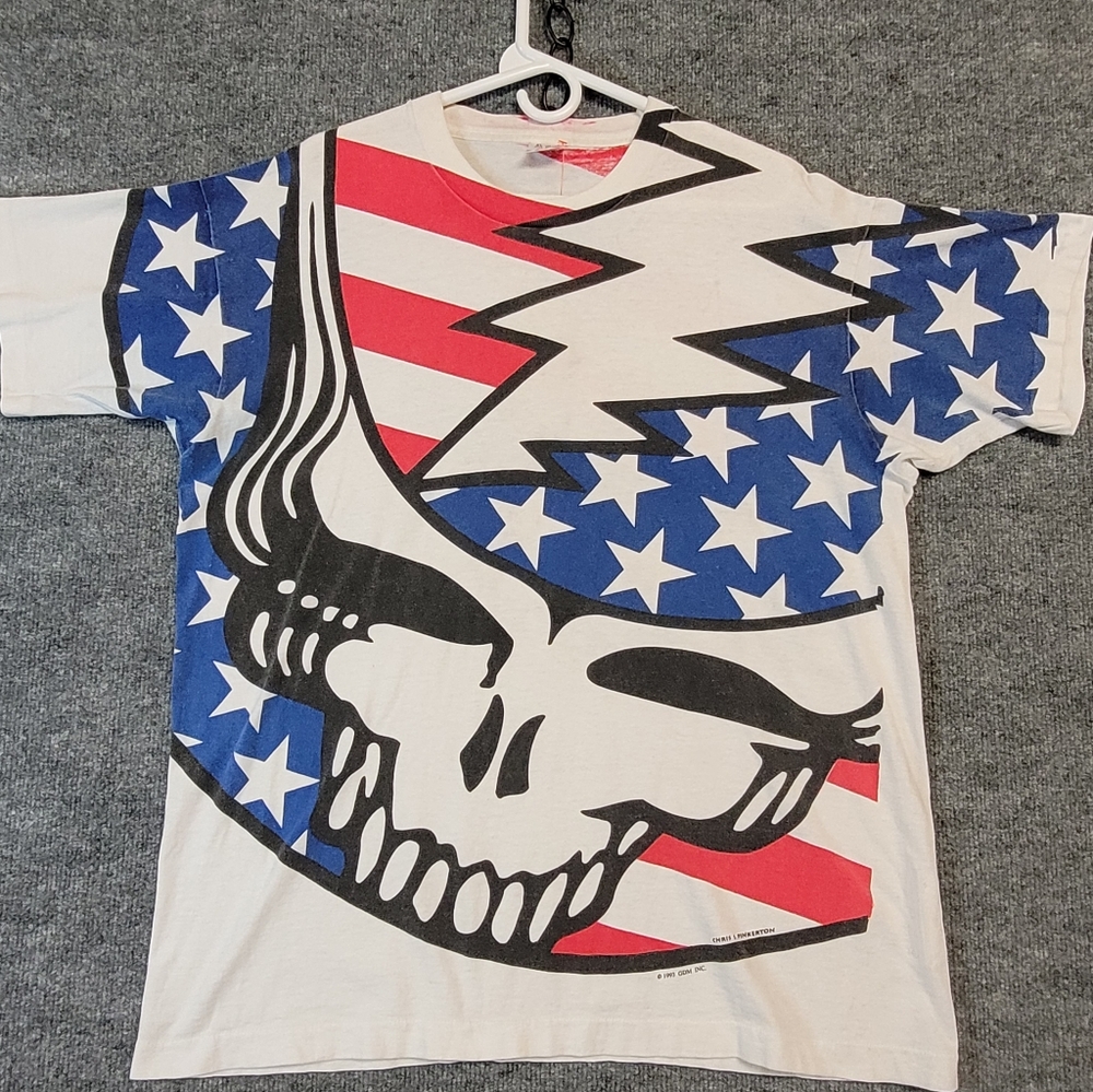 Vintage GRATEFUL DEAD aop 1993 Patriotic Skull Graphic T-Shirt XLchris Pinkerton